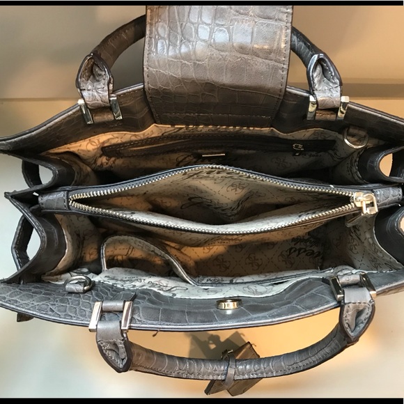 GUESS Satchel - Picture 3 of 8